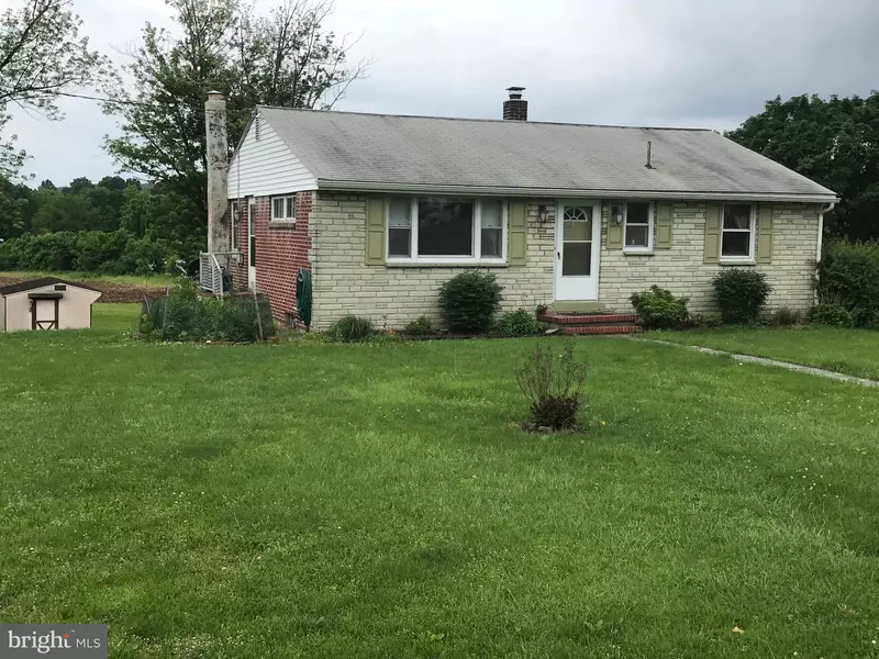 1000 RHOADS AVE, Gilbertsville, PA 19525