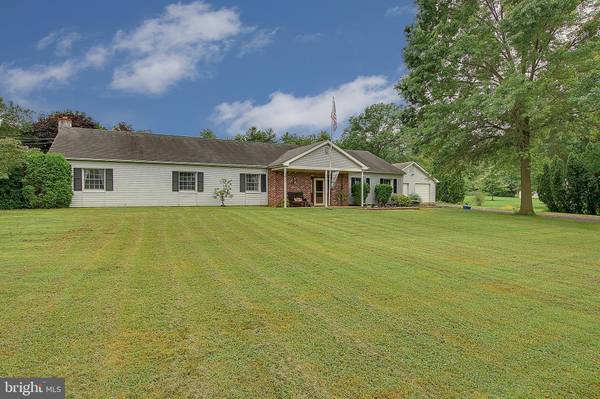 1126 WALTERS RD, Pennsburg, PA 18073