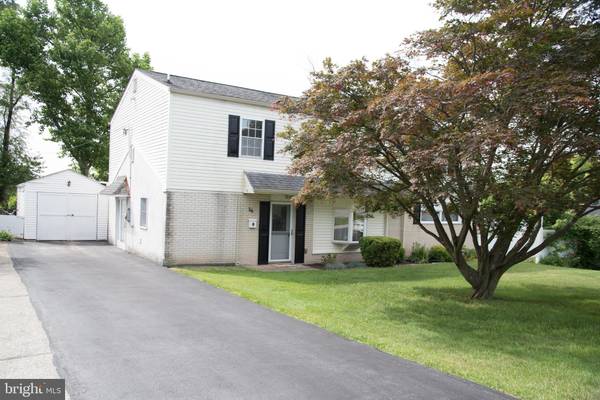 16 LAUREL LN, Plymouth Meeting, PA 19462