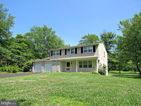 200 CLUMP RD, Green Lane, PA 18054