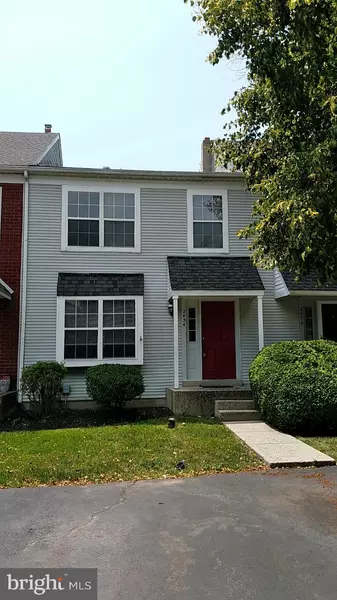 2454 HILLENDALE DR, Norristown, PA 19403