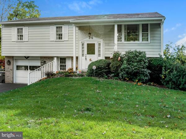 2750 DIAMOND ST, Hatfield, PA 19440