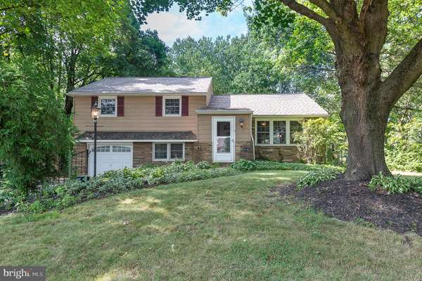 4060 DAVISVILLE RD, Hatboro, PA 19040