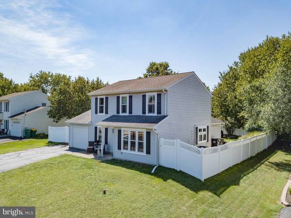 320 HUCKLEBERRY LN, Harleysville, PA 19438