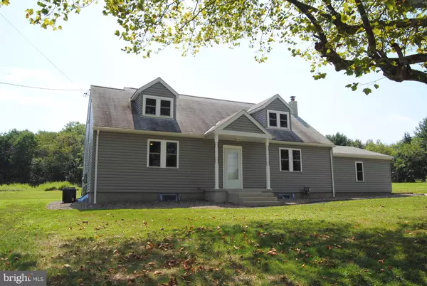 1044 S LEWIS RD, Collegeville, PA 19426