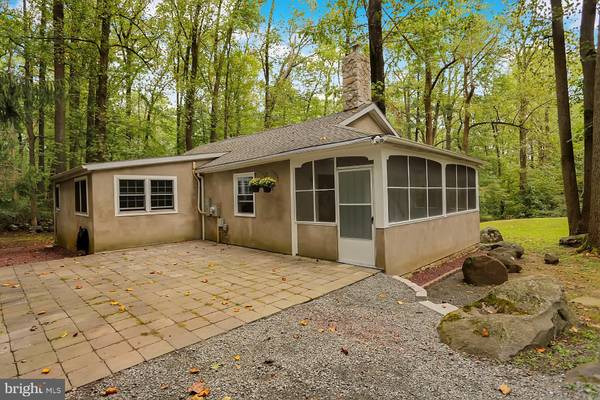 1819 SNYDER RD, Green Lane, PA 18054