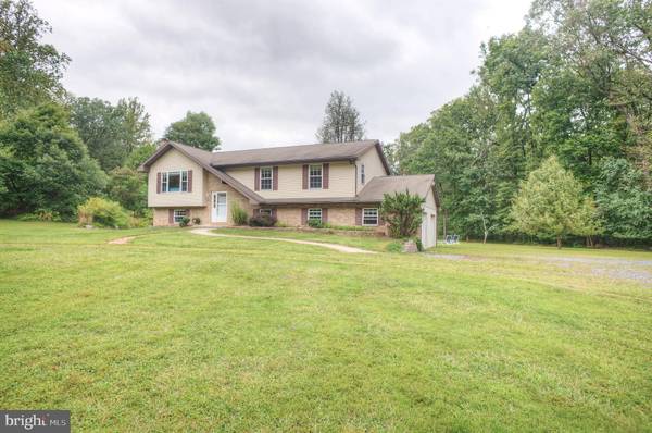 1701 SNYDER RD, Green Lane, PA 18054