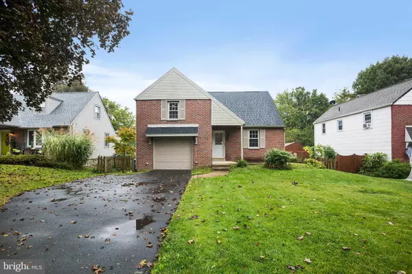 2558 FERNWOOD AVE, Abington, PA 19001