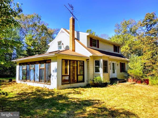 108 HENDRICKS RD, Perkiomenville, PA 18074