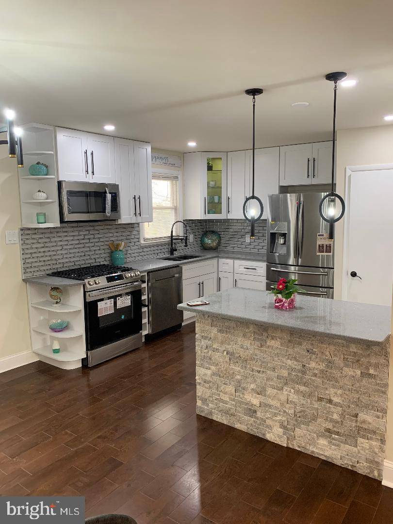 55 HILLDALE RD, Cheltenham, PA 19012
