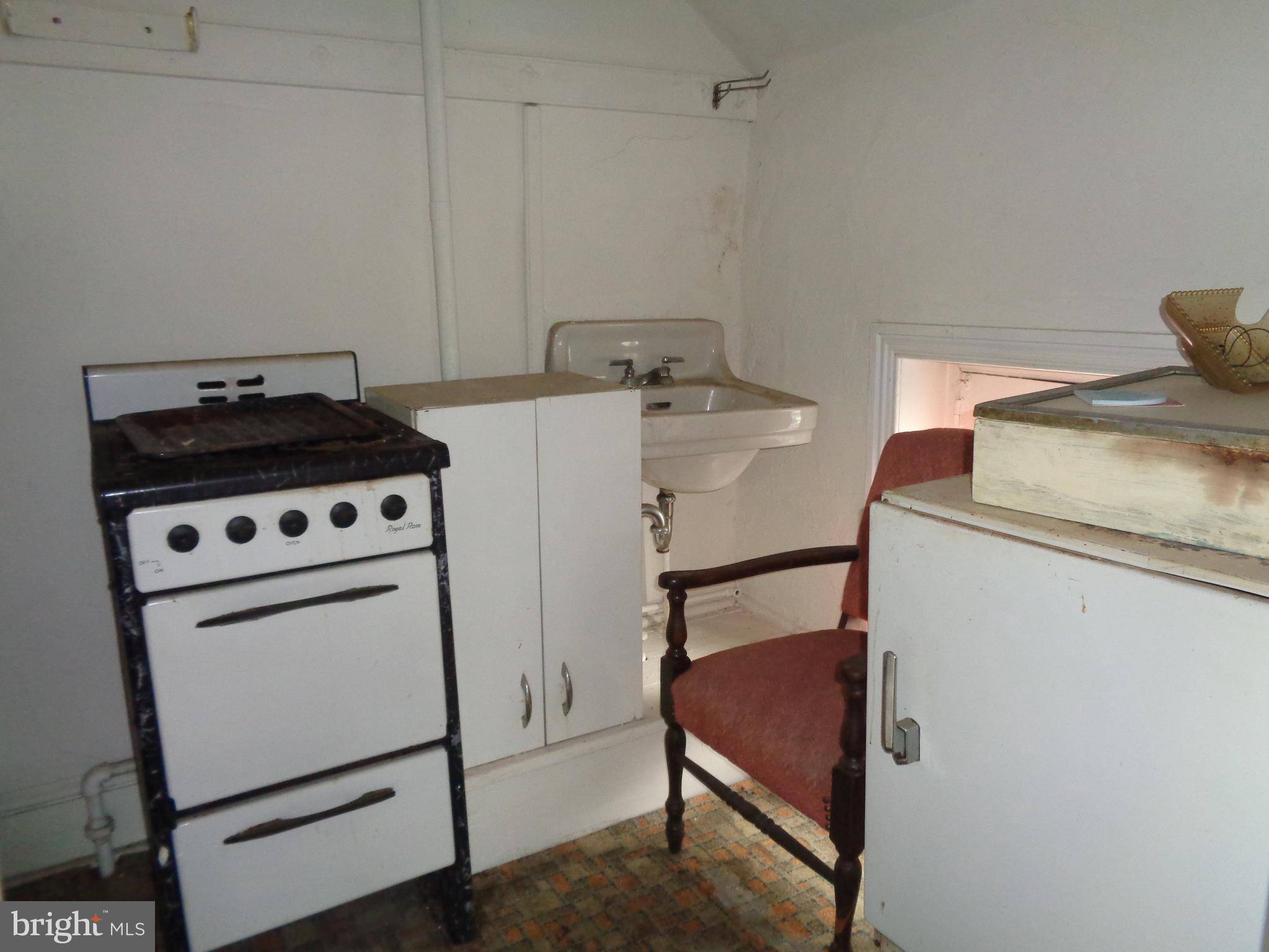 Norristown, PA 19401,905 DEKALB ST
