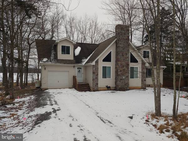 332 ARROW DR., Pocono Lake, PA 18347