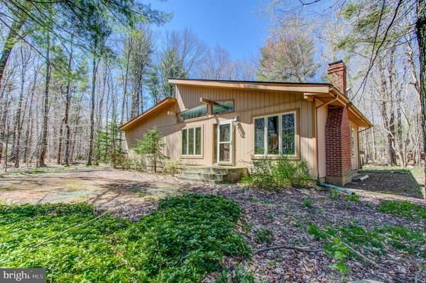 357 APPLESEED RD, Pocono Pines, PA 18350