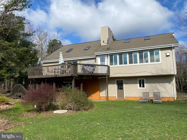 668 CLEARVIEW DR, Long Pond, PA 18334