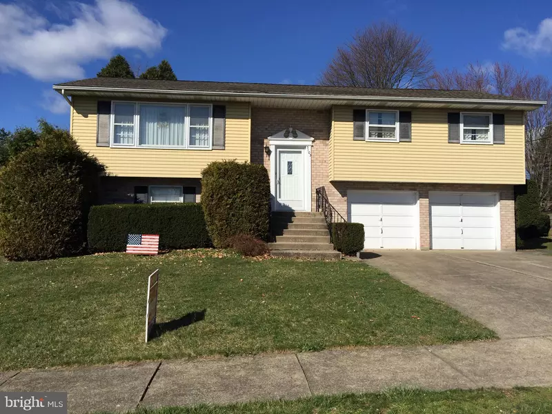 3103 EASTHILL DR, Bethlehem, PA 18017