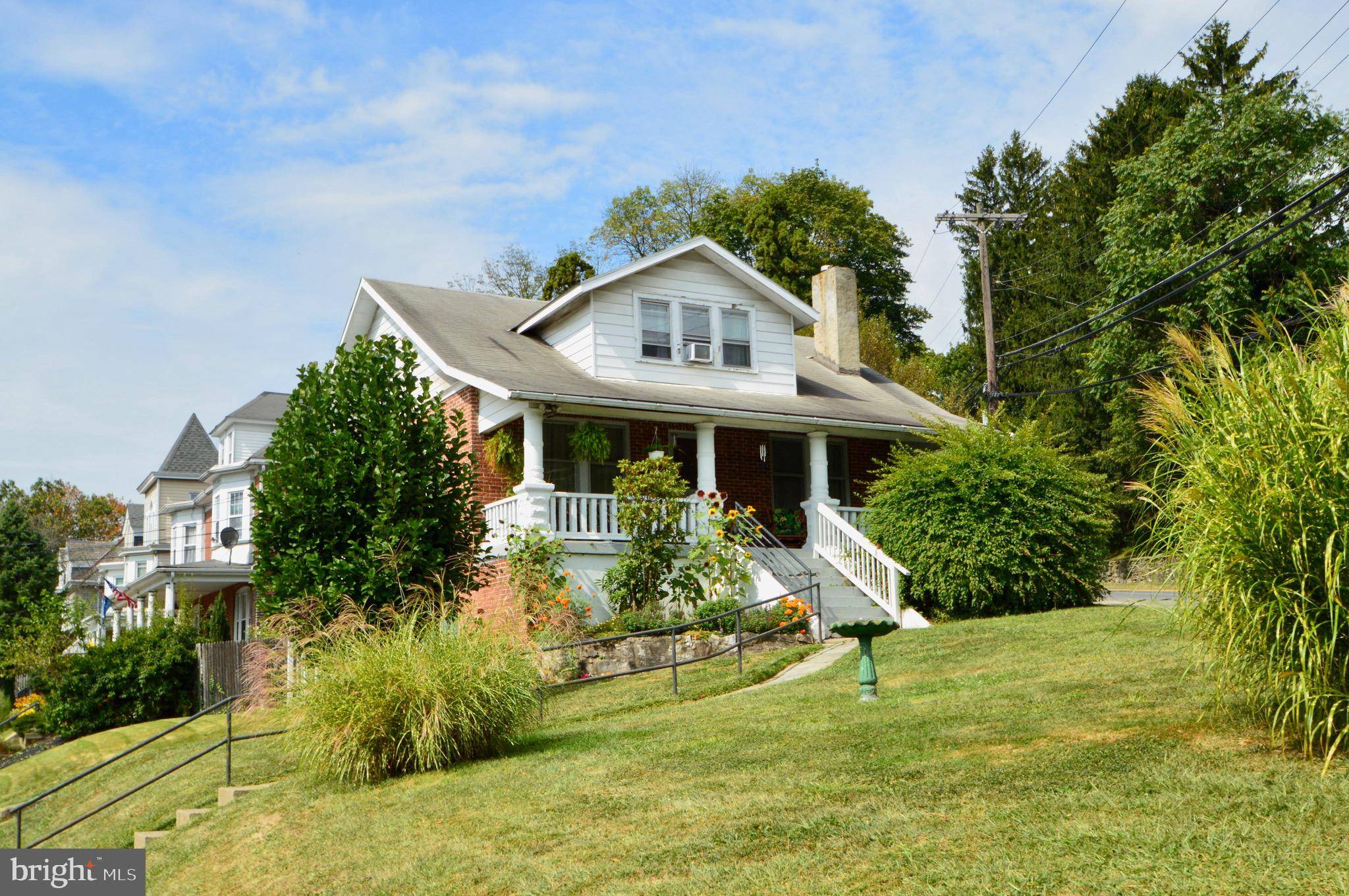 Easton, PA 18042,910 KNOX AVE