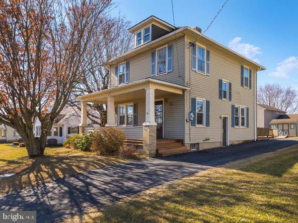 37 SCHOENECK AVE, Nazareth, PA 18064