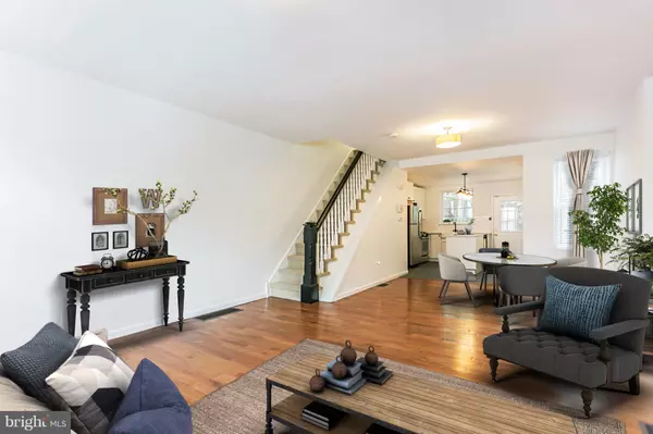 Philadelphia, PA 19145,1721 S 19TH ST