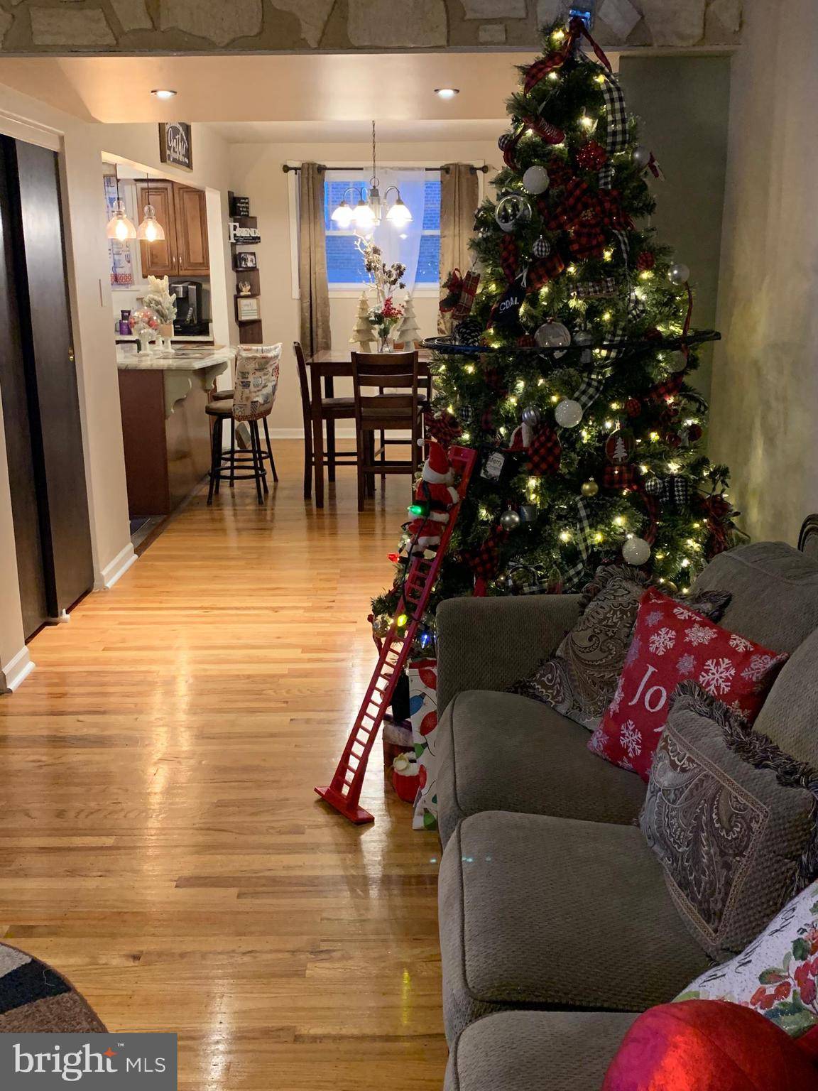 Philadelphia, PA 19136,2833 TOLBUT ST