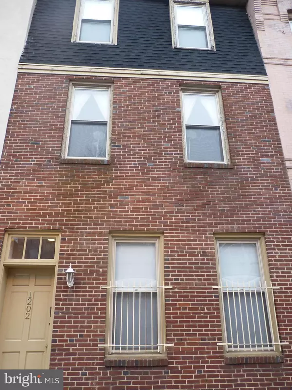 1202 PINE ST, Philadelphia, PA 19107