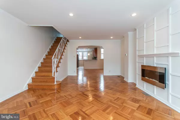 Philadelphia, PA 19138,1832 E PASTORIUS ST