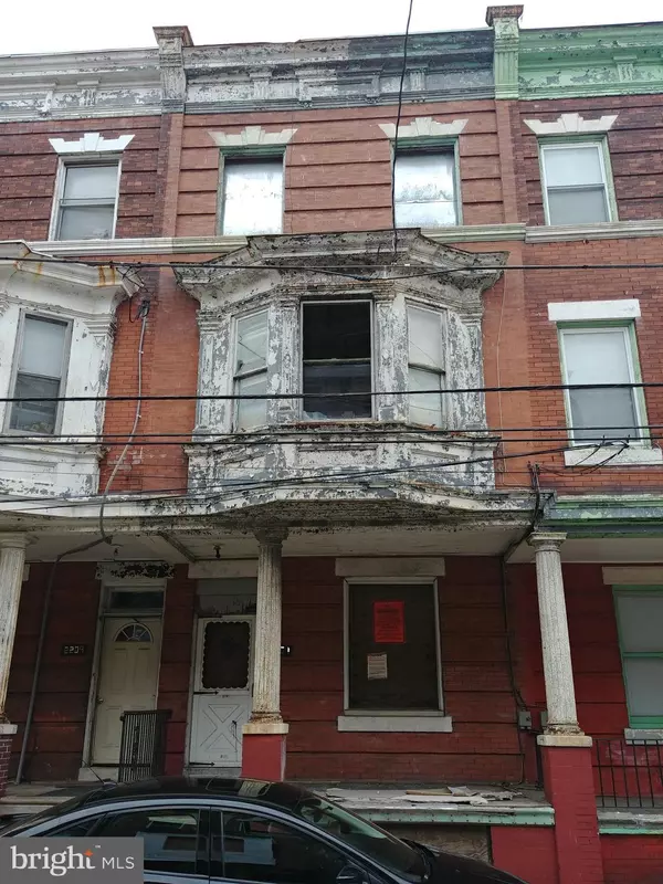 2207 N NATRONA ST, Philadelphia, PA 19132