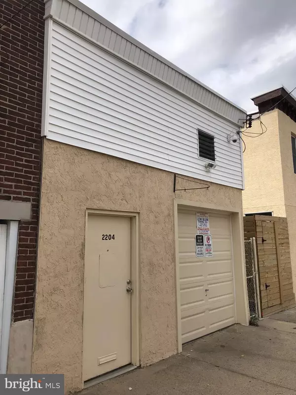 Philadelphia, PA 19125,2204 E SERGEANT ST