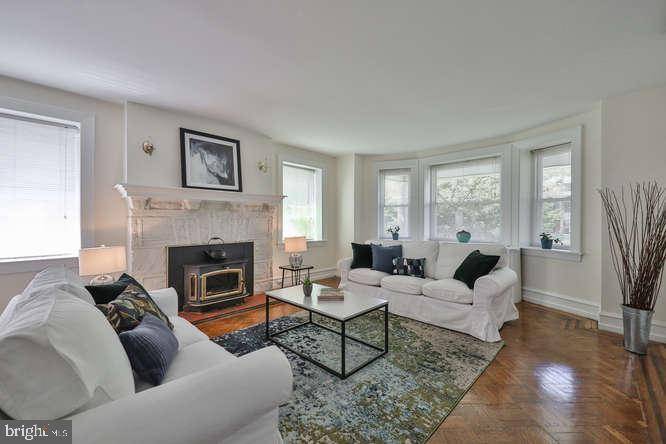 Philadelphia, PA 19119,6521 LINCOLN DR