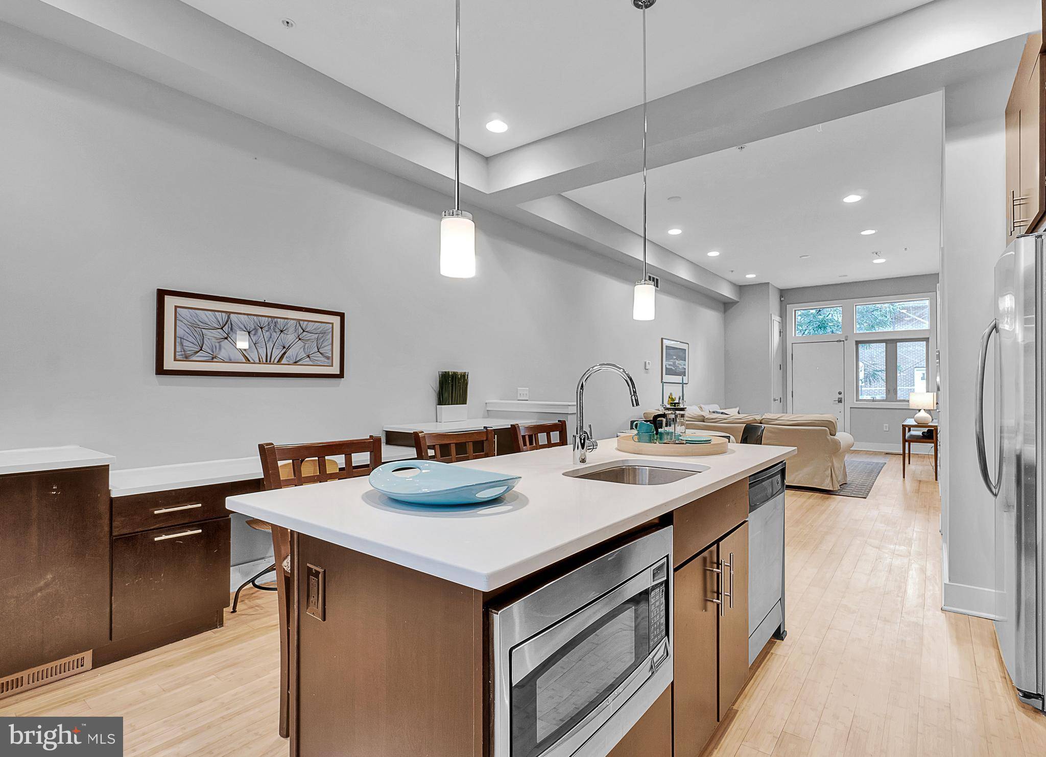Philadelphia, PA 19123,412 N FRONT ST #7
