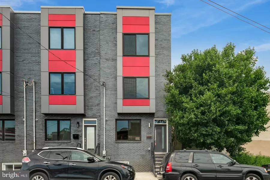 2530 AMBER ST, Philadelphia, PA 19125