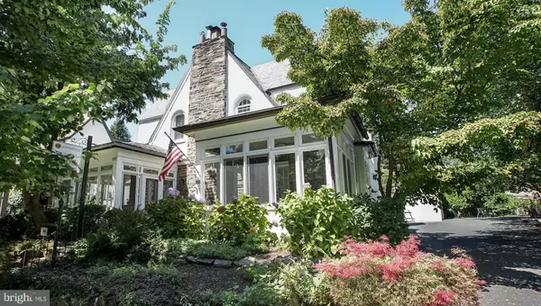 3305 W PENN ST, Philadelphia, PA 19129