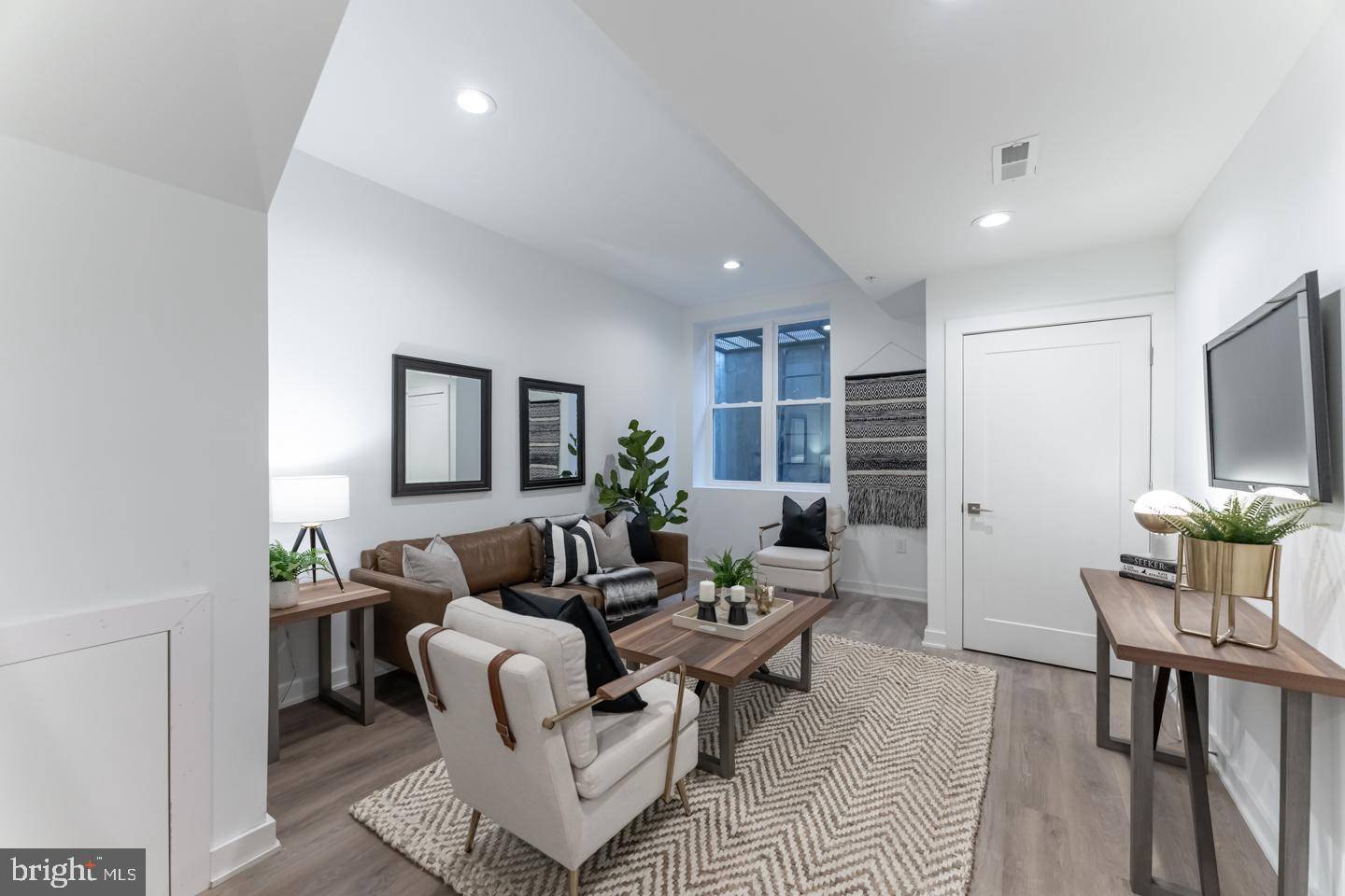 Philadelphia, PA 19122,1923 N PALETHORP ST