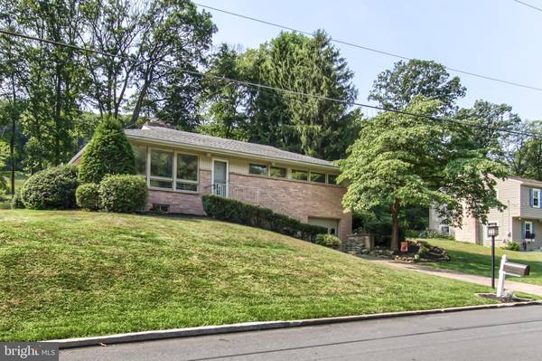 206 RIDGEVIEW DR, Marysville, PA 17053