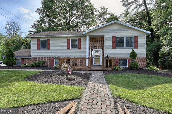 201 OVERLOOK TER, Orwigsburg, PA 17961