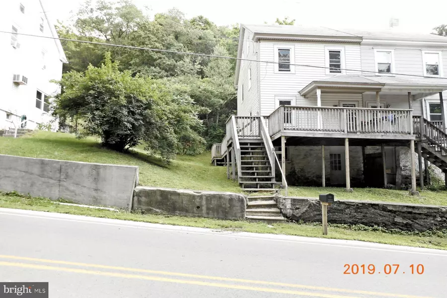 50 NEW MINES RD, Branchdale, PA 17923