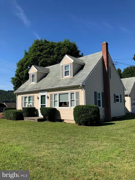 27 GULDIN ST, Schuylkill Haven, PA 17972