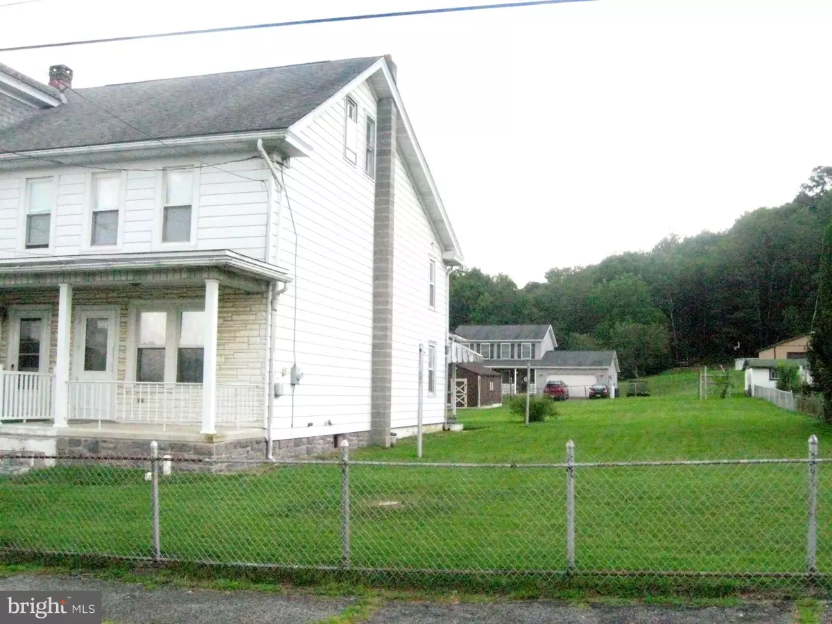 Middleport, PA 17953,10 SHADE ST