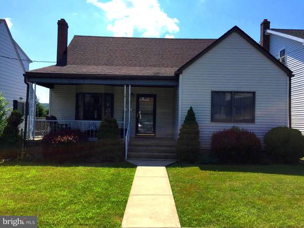 24 THIRD S, Frackville, PA 17931