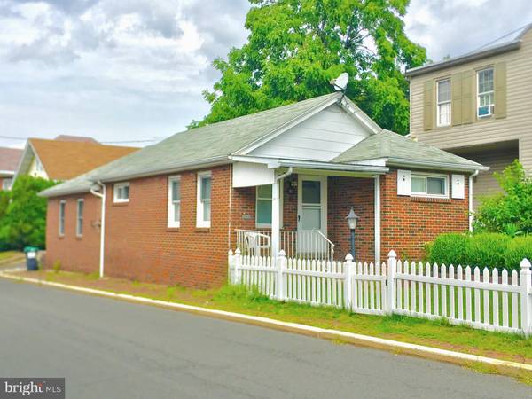 301 E UNION ST, Schuylkill Haven, PA 17972