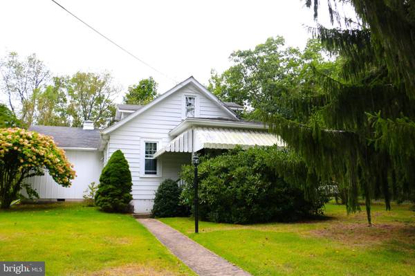 33 N 5TH AVE, Barnesville, PA 18214