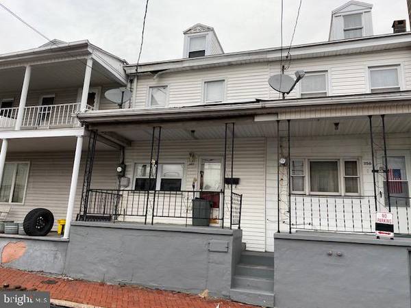 352 NEW CASTLE ST, Minersville, PA 17954