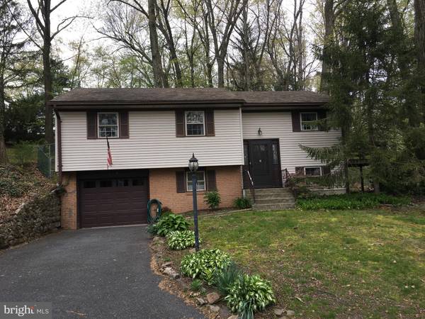 127 FOREST RD, Pottsville, PA 17901