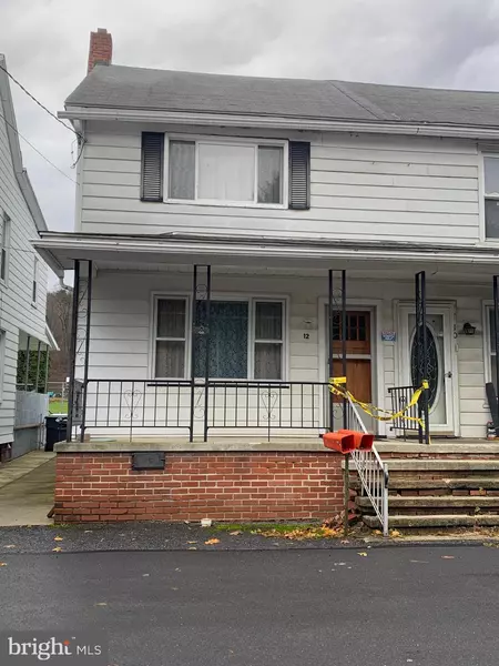 12 PINE ST, Branchdale, PA 17923