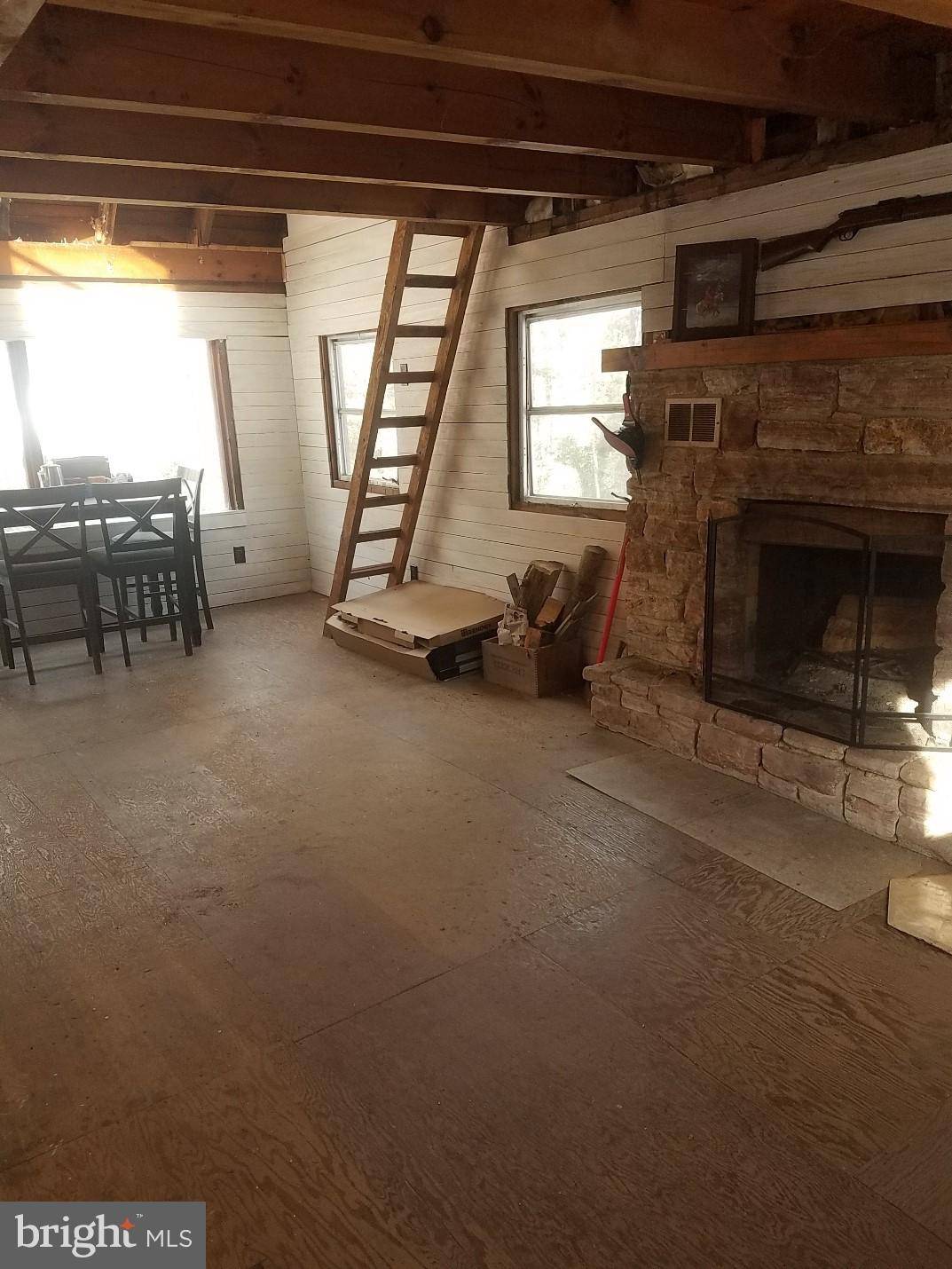 Andreas, PA 18211,88 PIN OAK LN