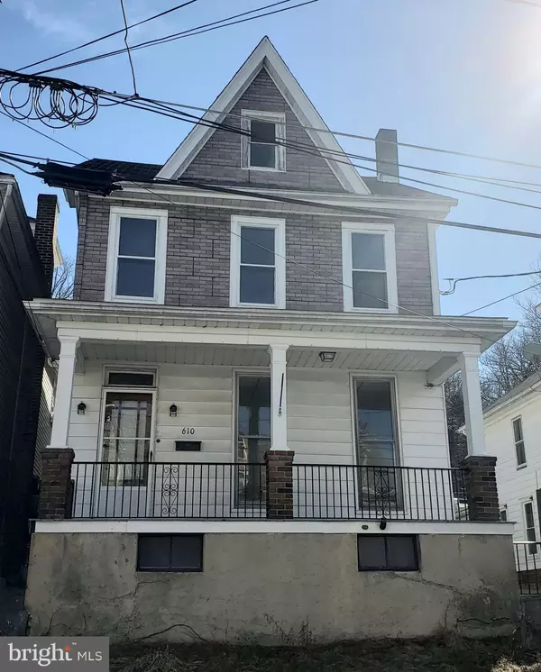 610 ARLINGTON STREET, Tamaqua, PA 18252