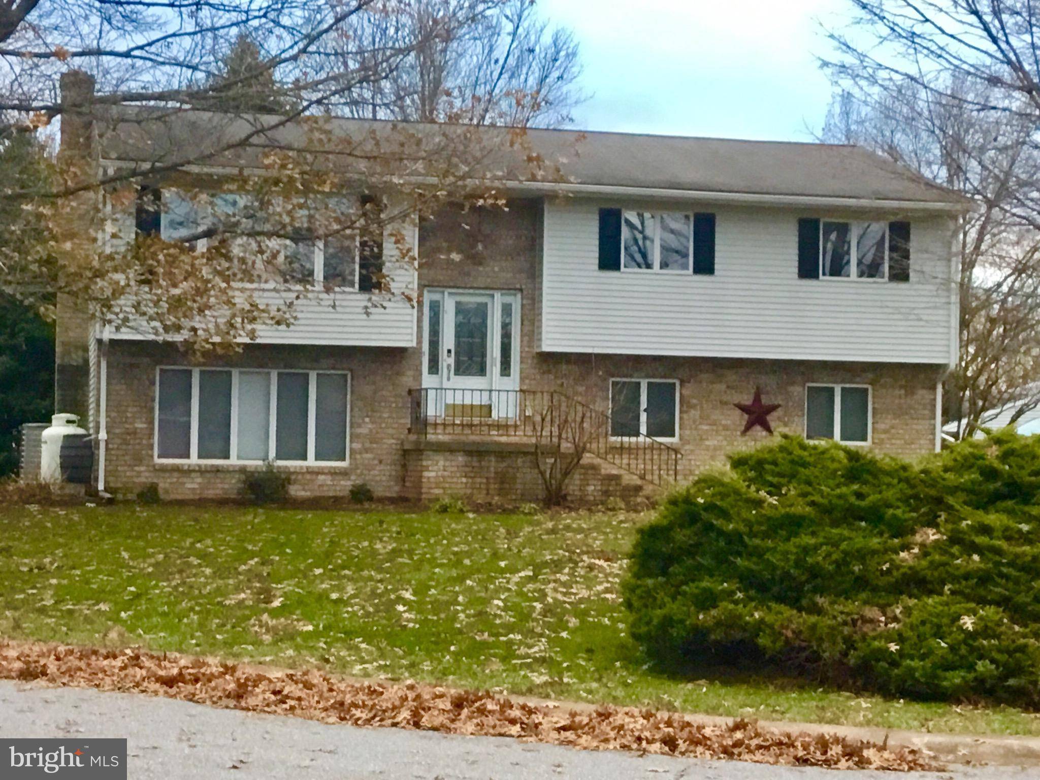 7 HEATHERWOOD DRIVE, Dillsburg, PA 17019