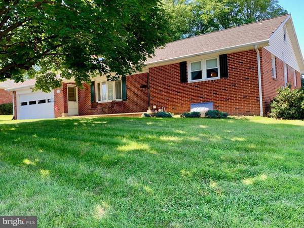 119 E CLEARVIEW DR, Shrewsbury, PA 17361