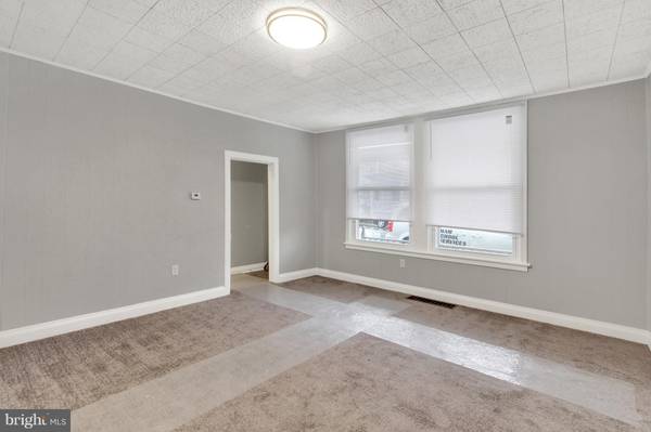 Mount Wolf, PA 17347,38 N MAIN ST