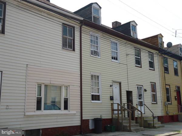 256 E CHESTNUT ST, York, PA 17403