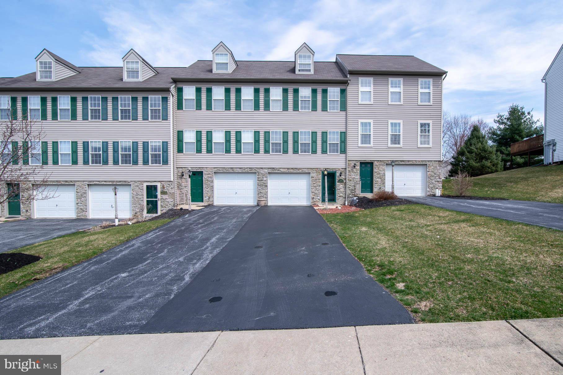 1014 HEARTHRIDGE LN, York, PA 17404